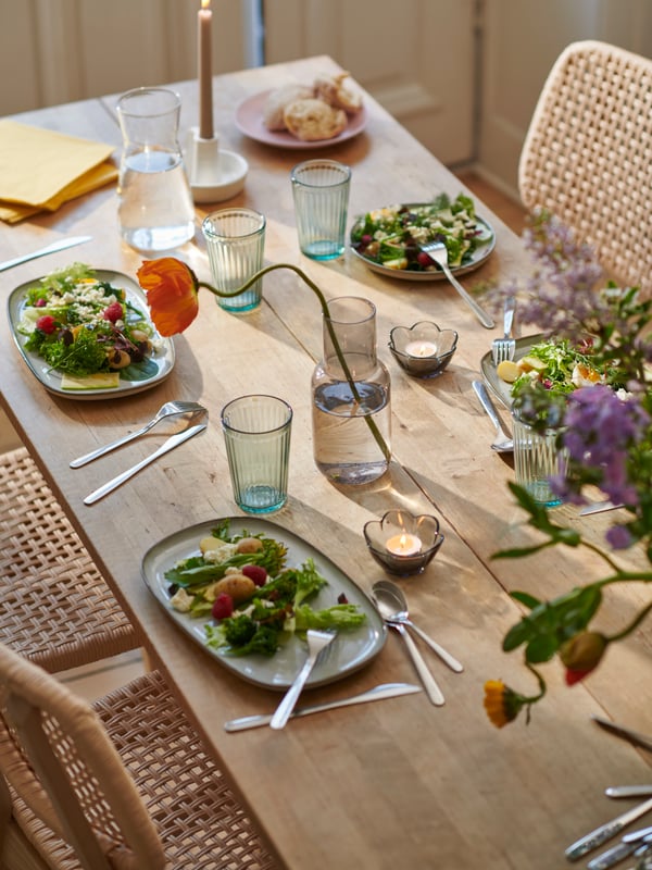 A grey GLADELIG plate in the dining room