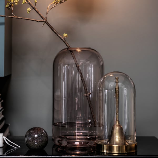 A pink DRÖMSK vase