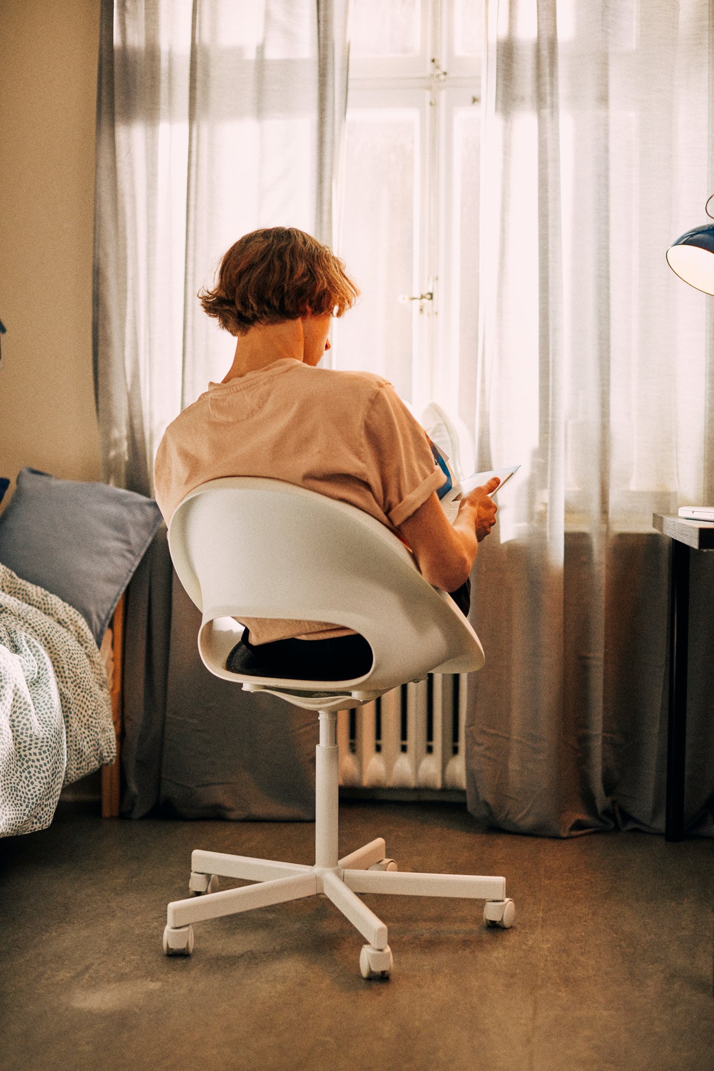 A LOBERGET/BLYSKÄR swivel chr white