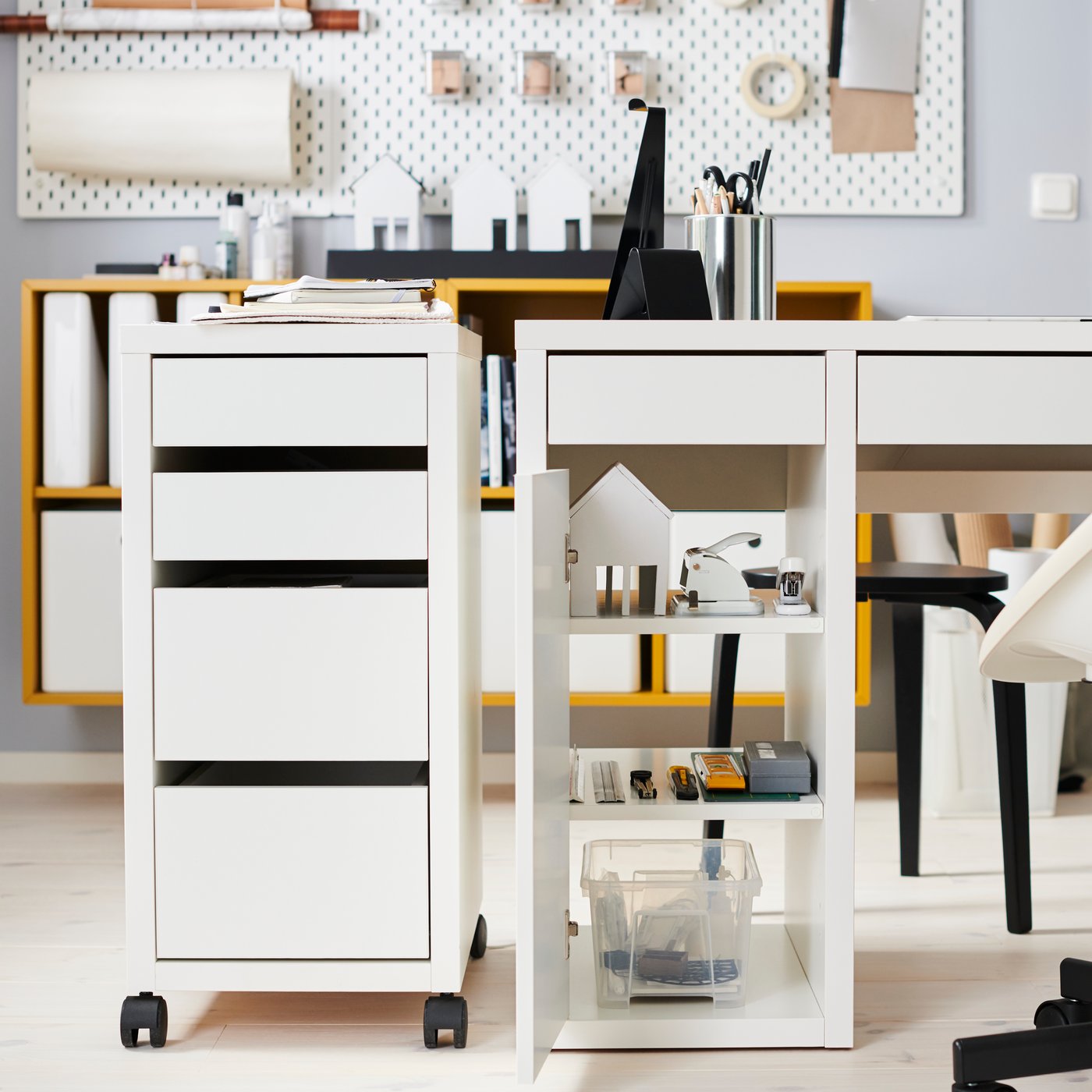 A white SKÅDIS pegboard