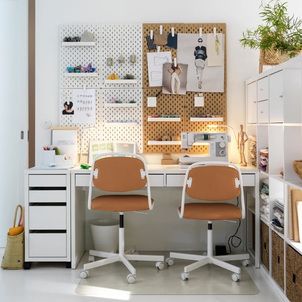 A white MICKE desk in the home office