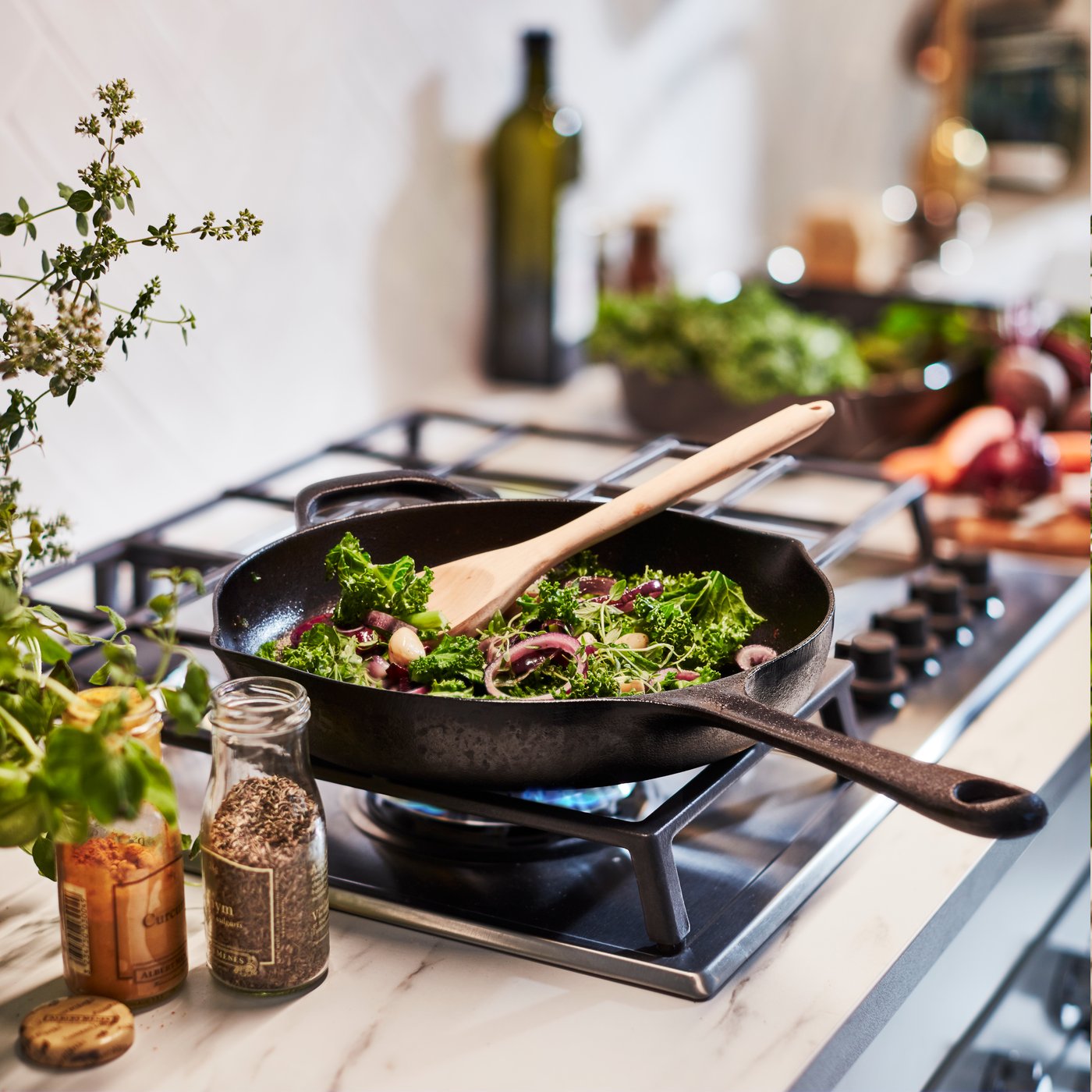 A stainless steel MATMÄSSIG gas hob in the kitchen