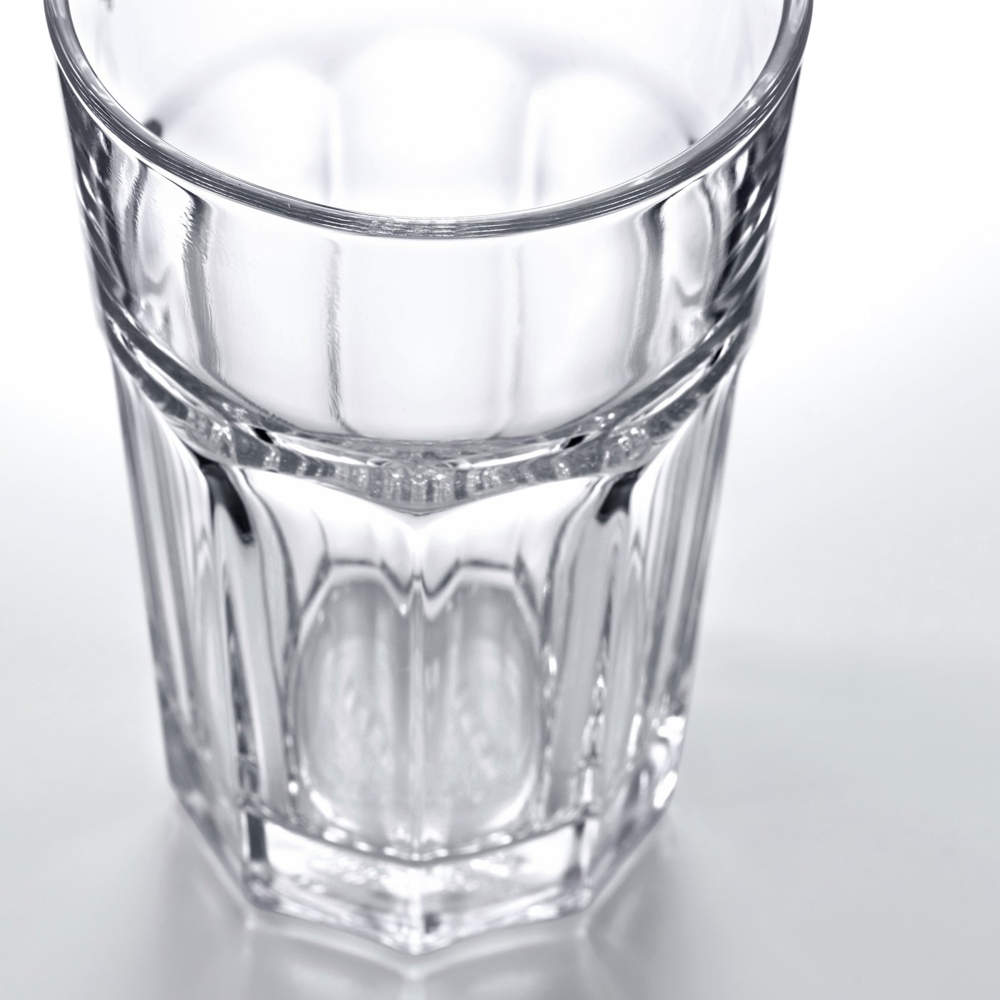 Ett POKAL glas från IKEA