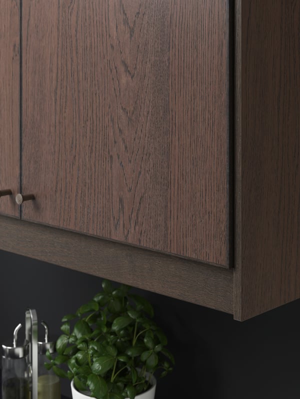 A brown SINARP rounded deco strip/moulding in the kitchen