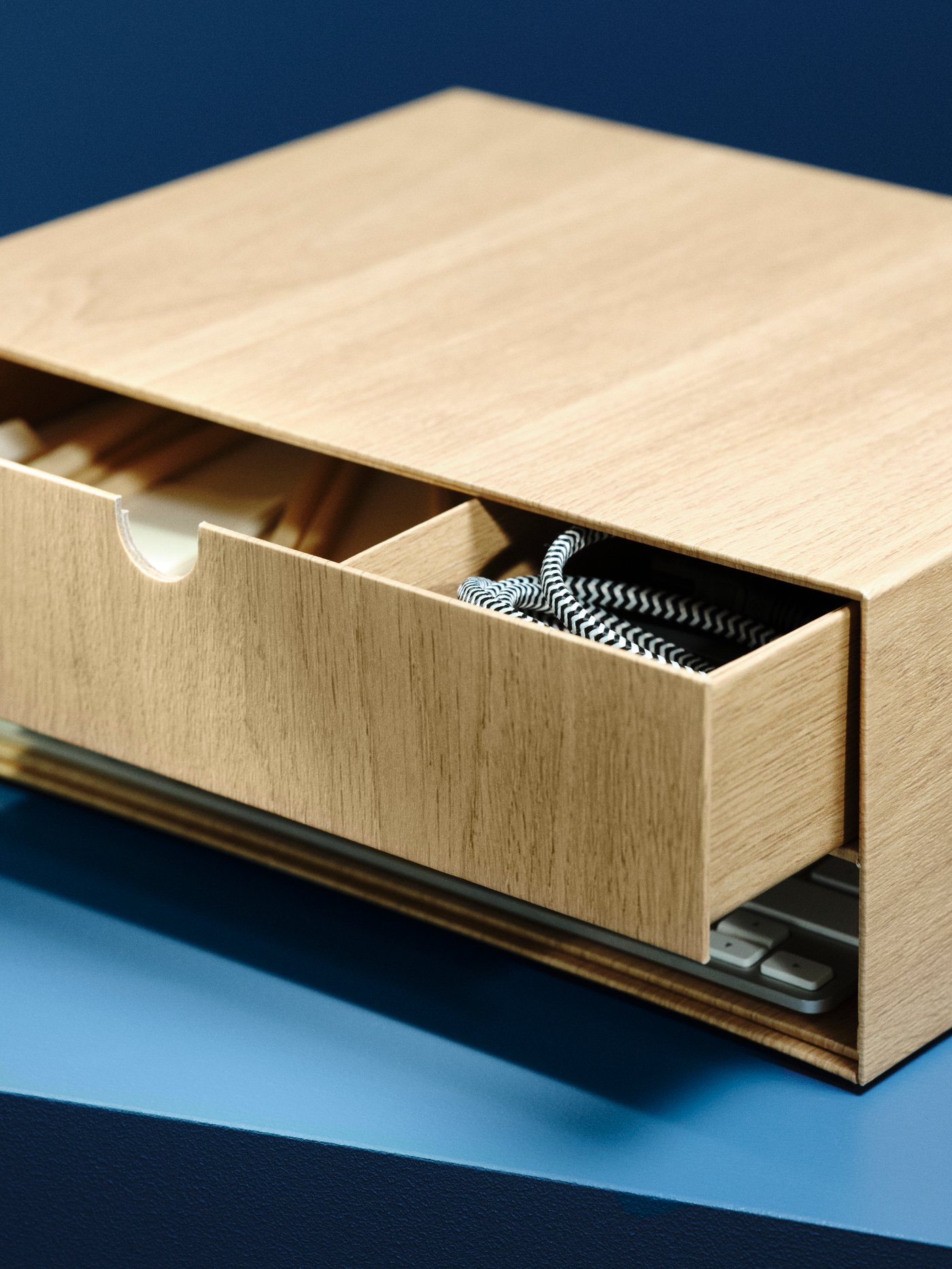 Mini cajonera HÄSTVISKARE de madera.