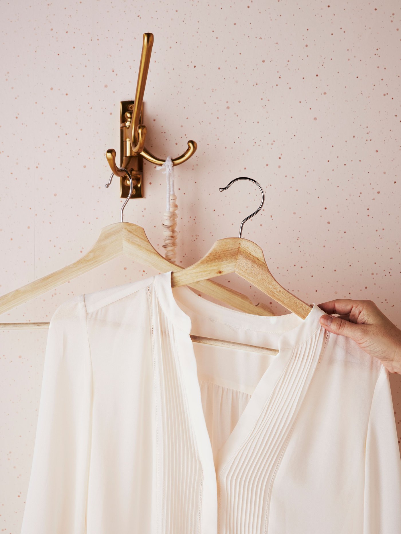 A natural BUMERANG hanger