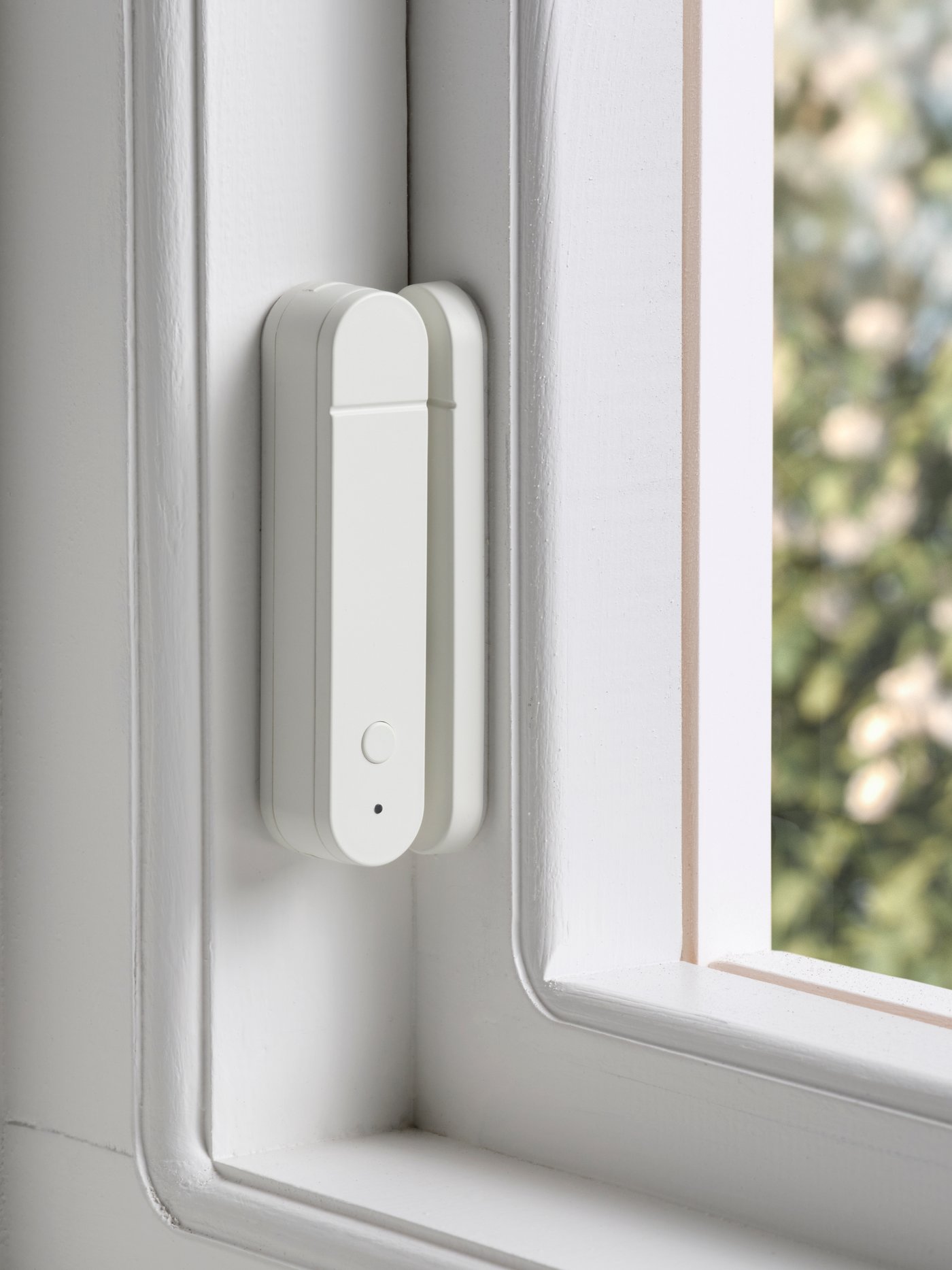 A smart MYGGBETT door/window sensor