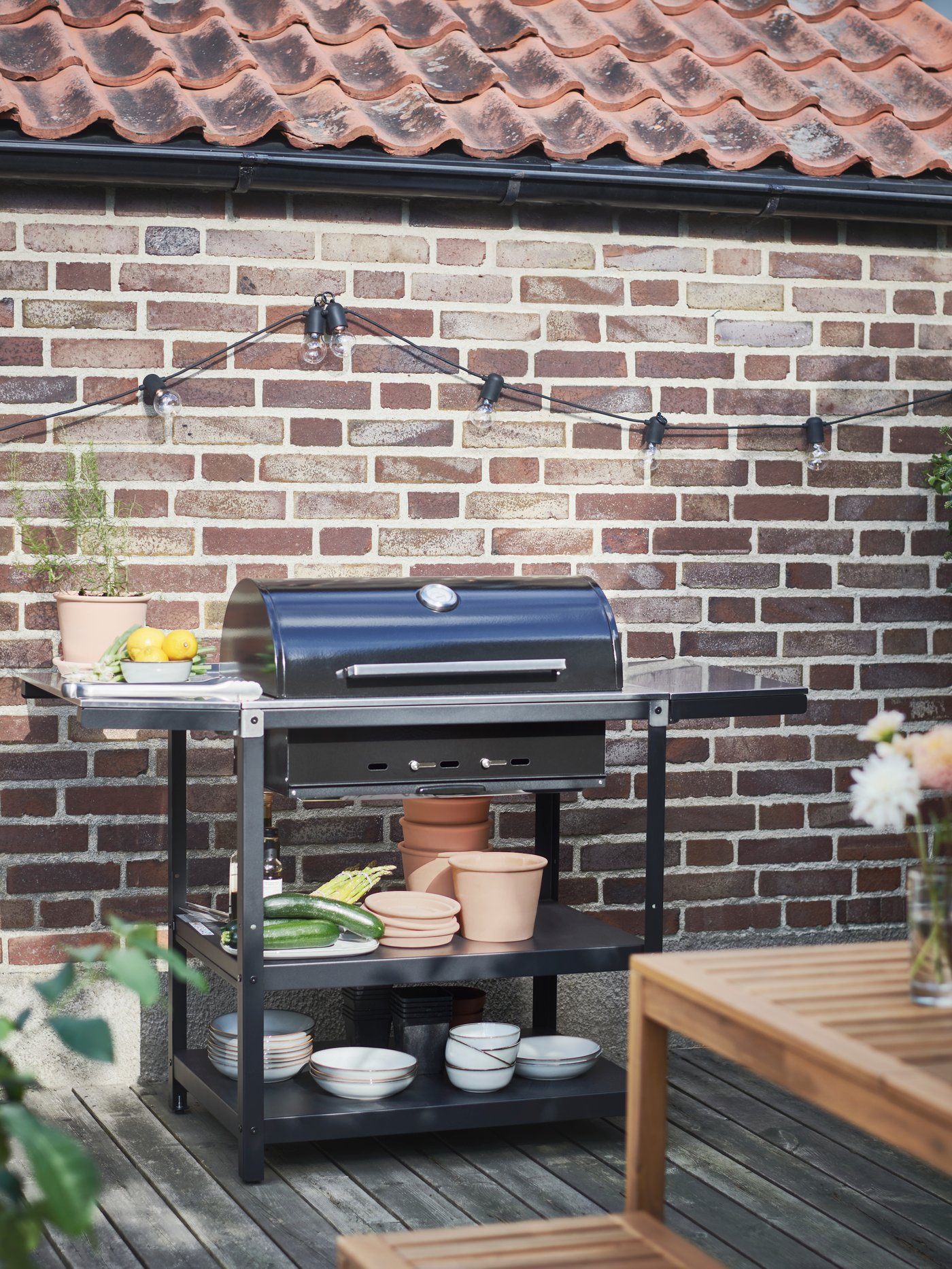 GRILLTIDER Grill auf Terasse