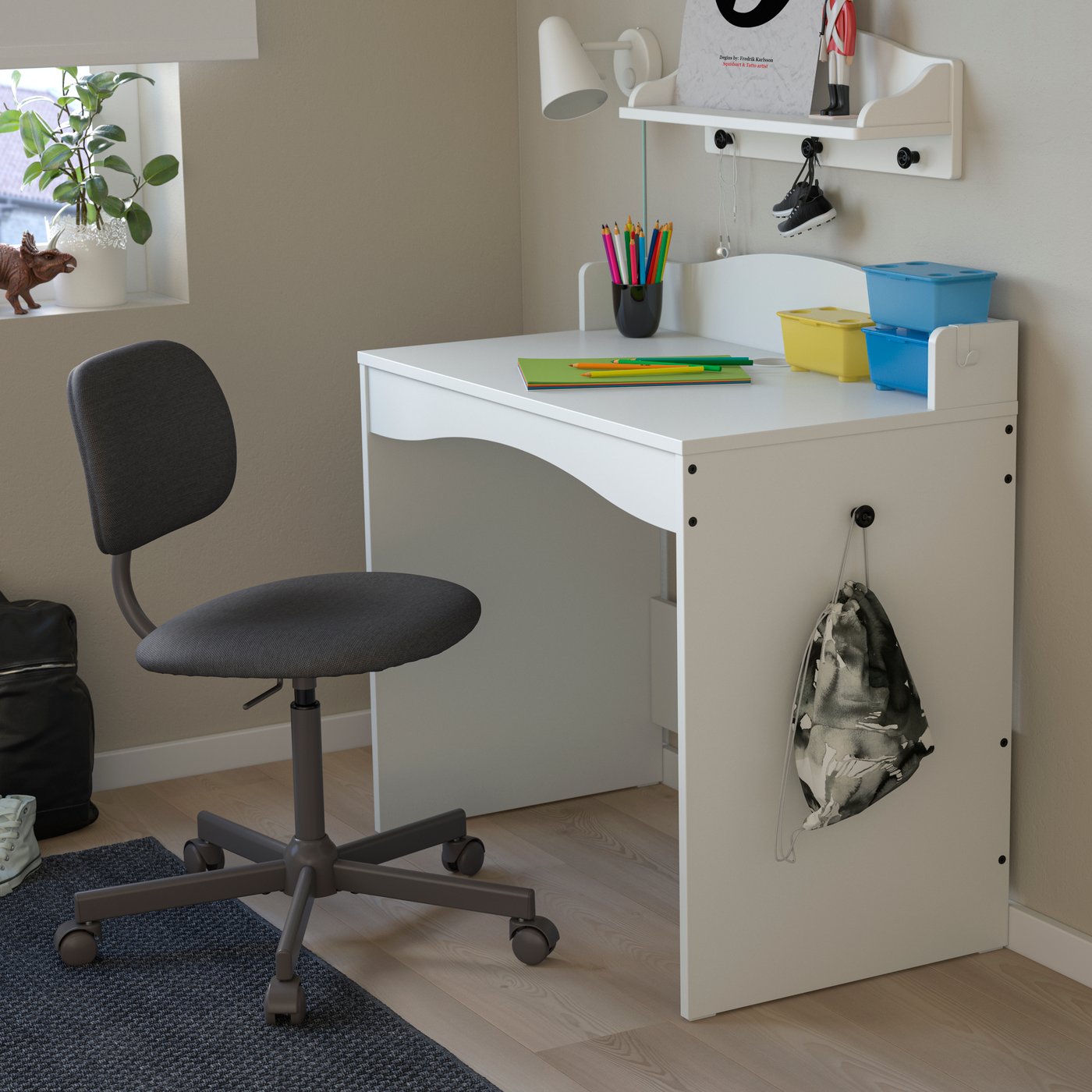 A white SMÅGÖRA desk