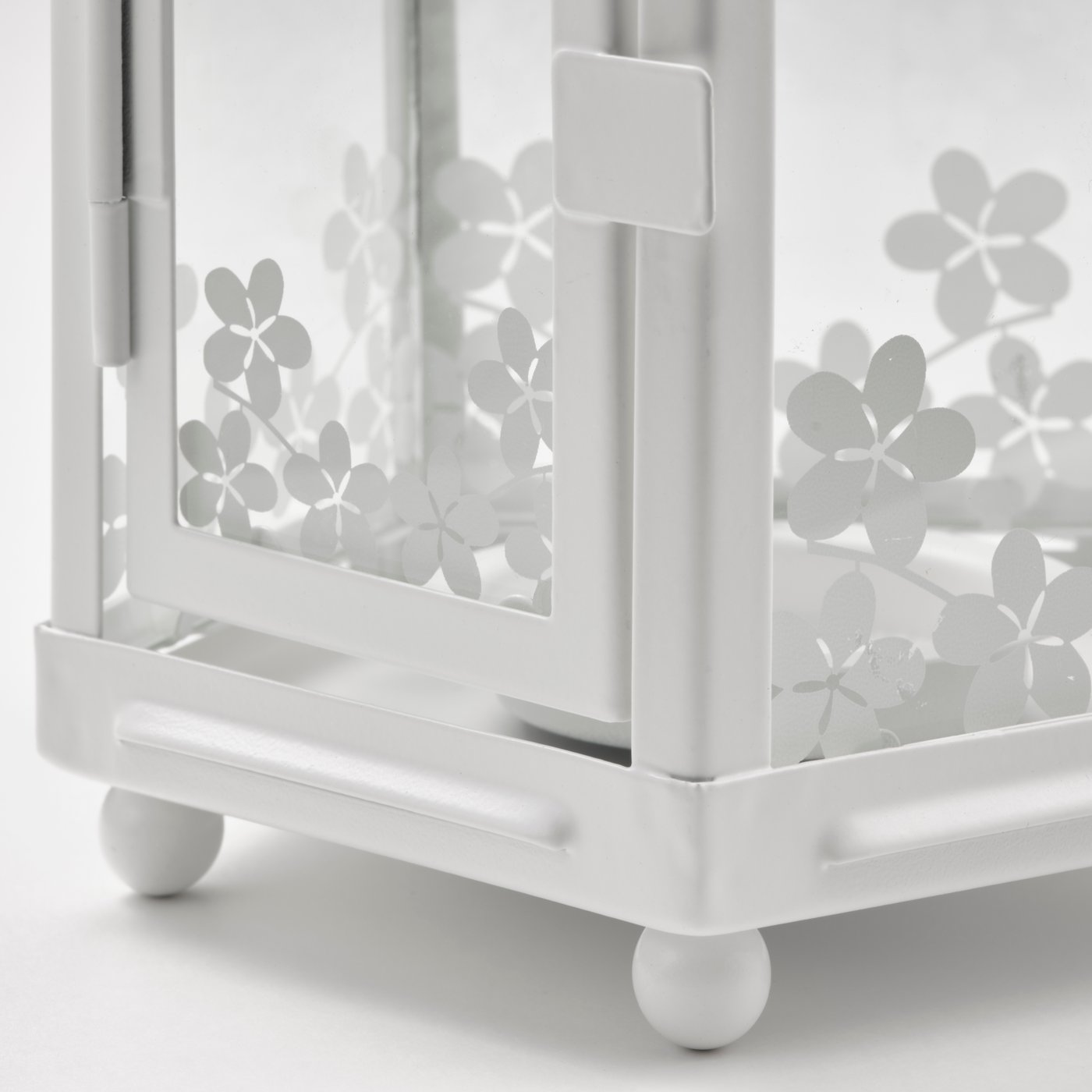 A white KRINGSYNT lantern for tealight, in/outdoor