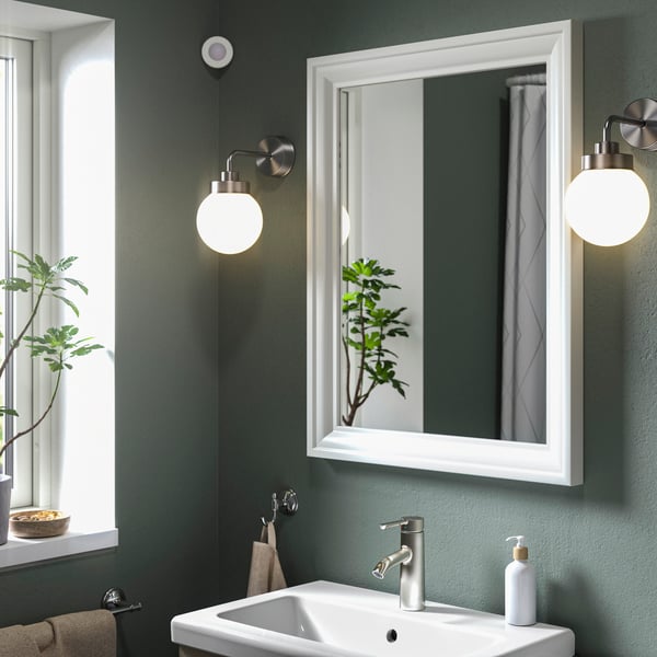 A smart MYGGSPRAY wireless motion sensor