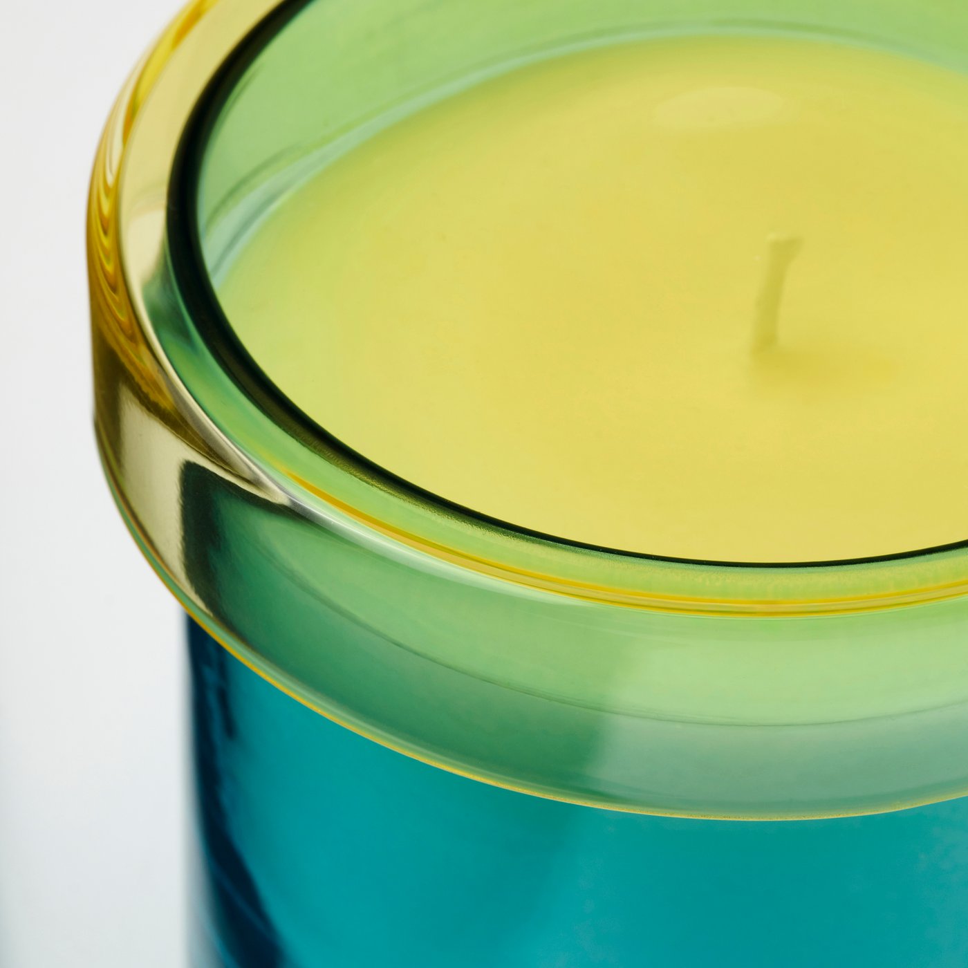 scented candle in glass with lid 50 hr Fig leaf blue/light yellow


