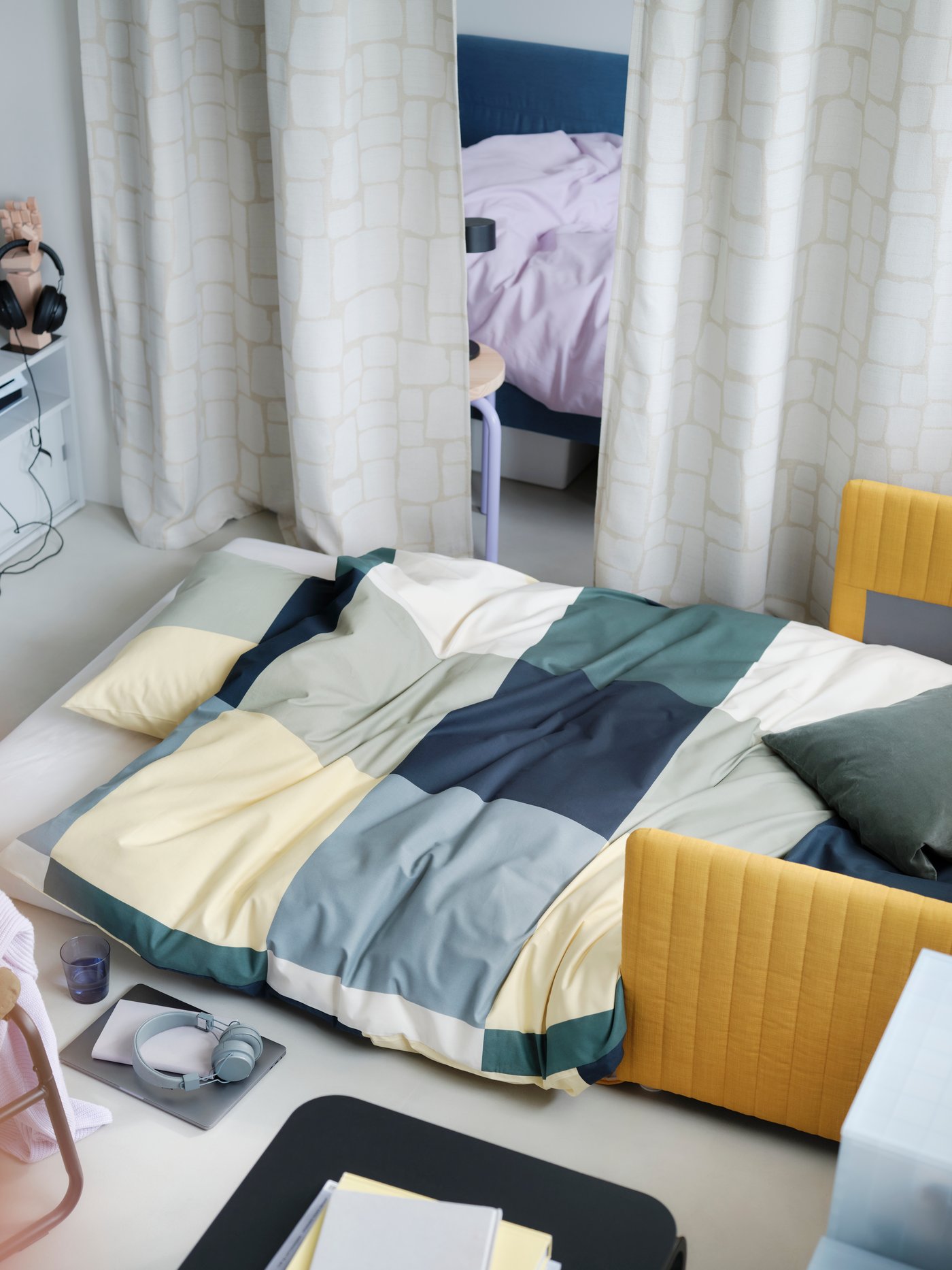 A green/multicolour BRUNKRISSLA duvet cover and pillowcase