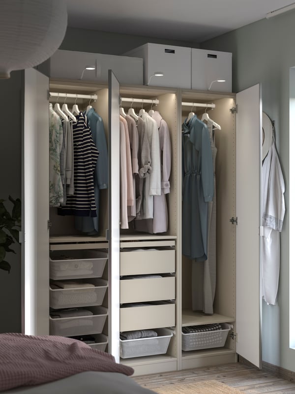 A white/dimmable YTBERG cabinet lighting