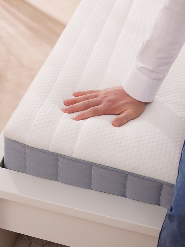 A with latex extra firm/light blue VITMÅSEN pocket sprung mattress
