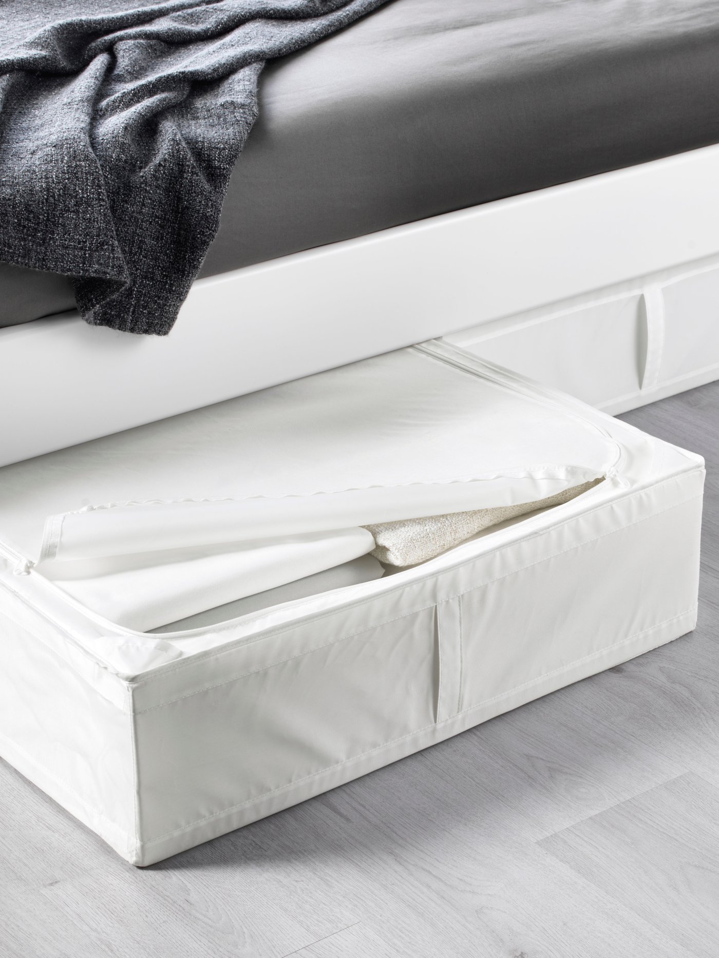A white SKUBB storage case