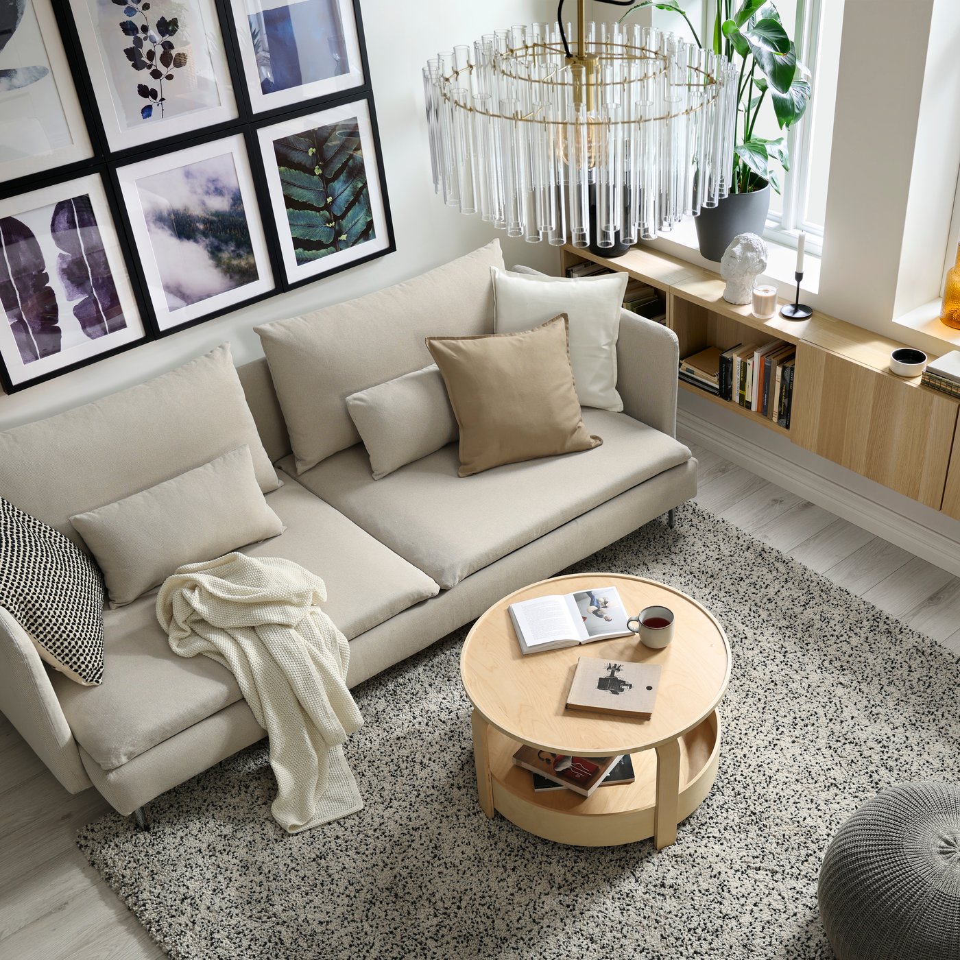 A Gunnared beige SÖDERHAMN 3-seat sofa-bed in the living room