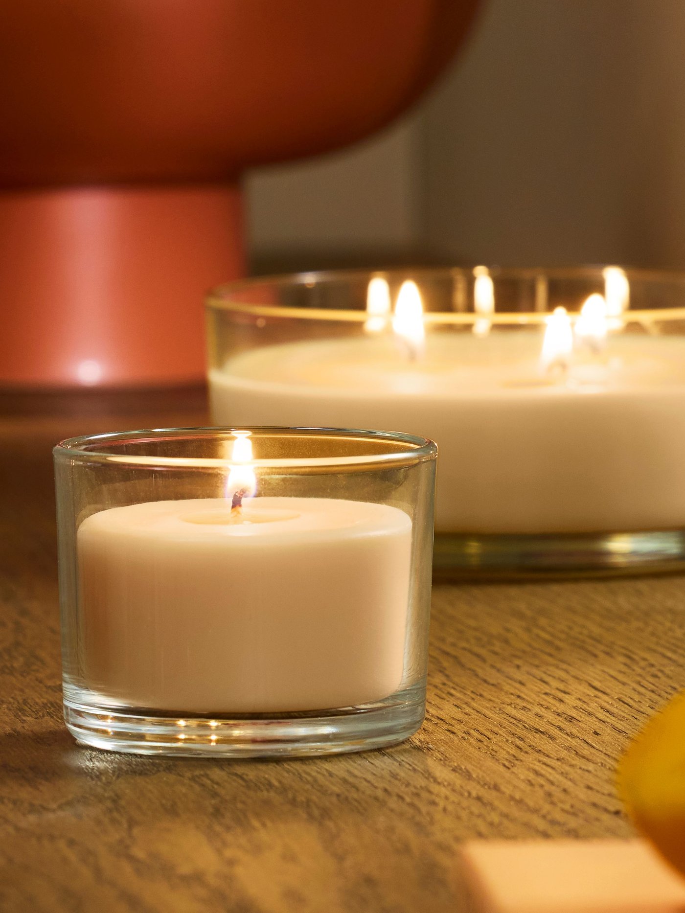 LOTSFÅGEL scented candles, Peach light orange, 20 hours and 40 hours.