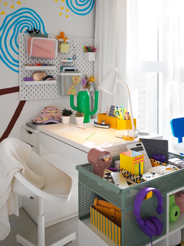 A SIBBEN junior chair frame, swivel