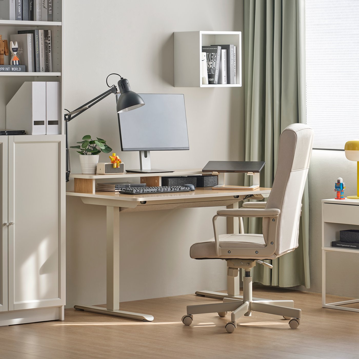 TRAVSPORT / MILLBERGET Desk and chair set in electric oak effect/beige