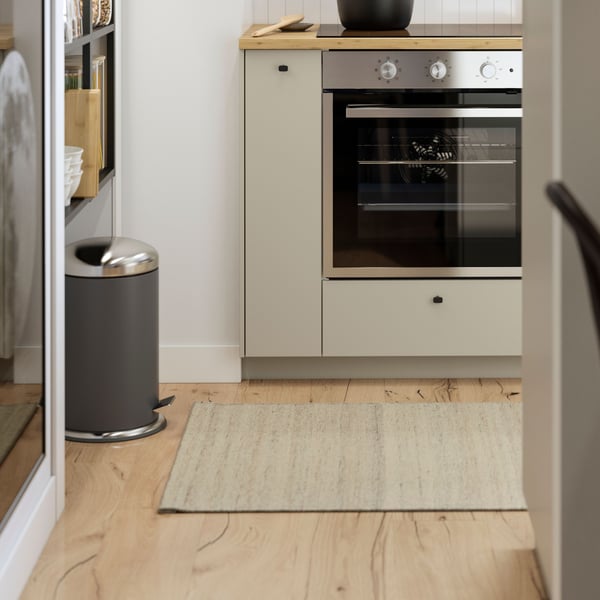 En IKEA 300 svart VÄLBILDAD induktionshäll i köket