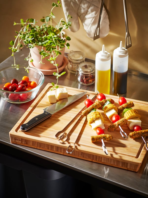 A plastic/transparent GRILLTIDER squeeze bottle in the kitchen