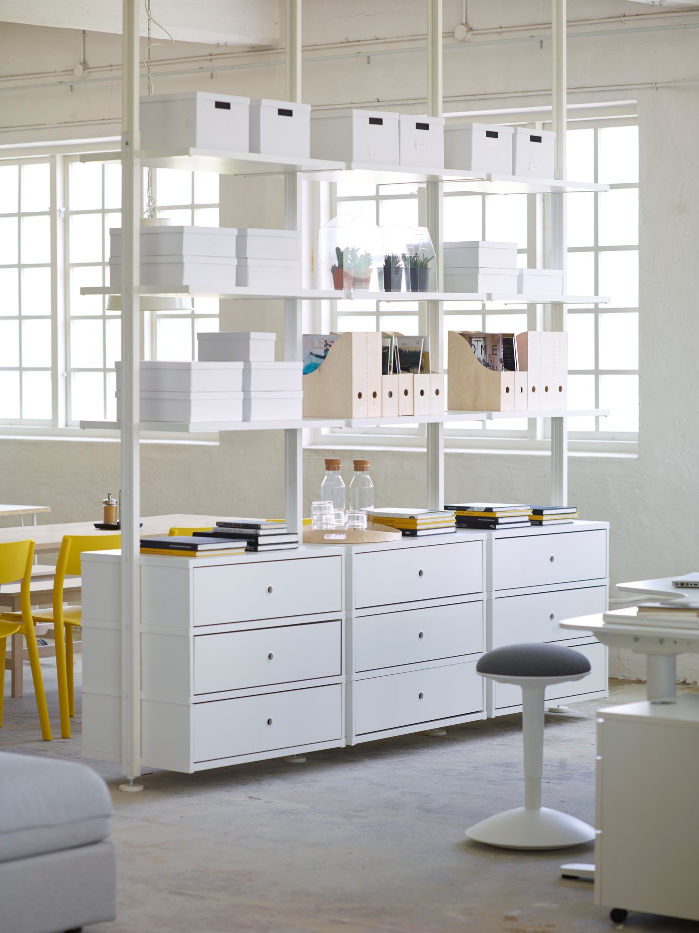 A white ELVARLI open storage combination