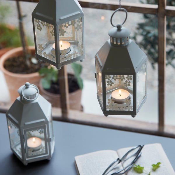 A GLIMMA unscented tealight
