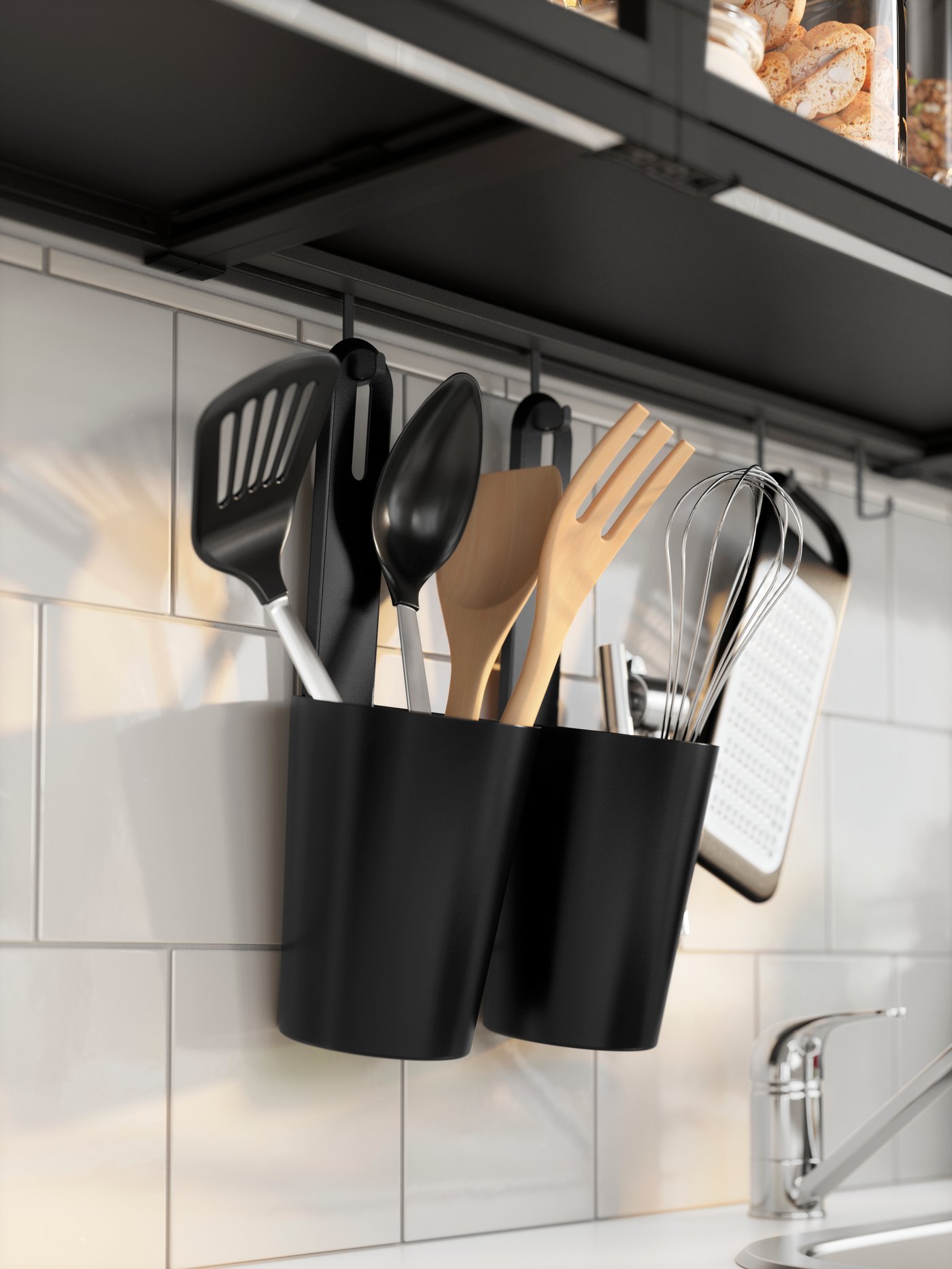 A black/stainless steel DIREKT 3-piece kitchen utensil set