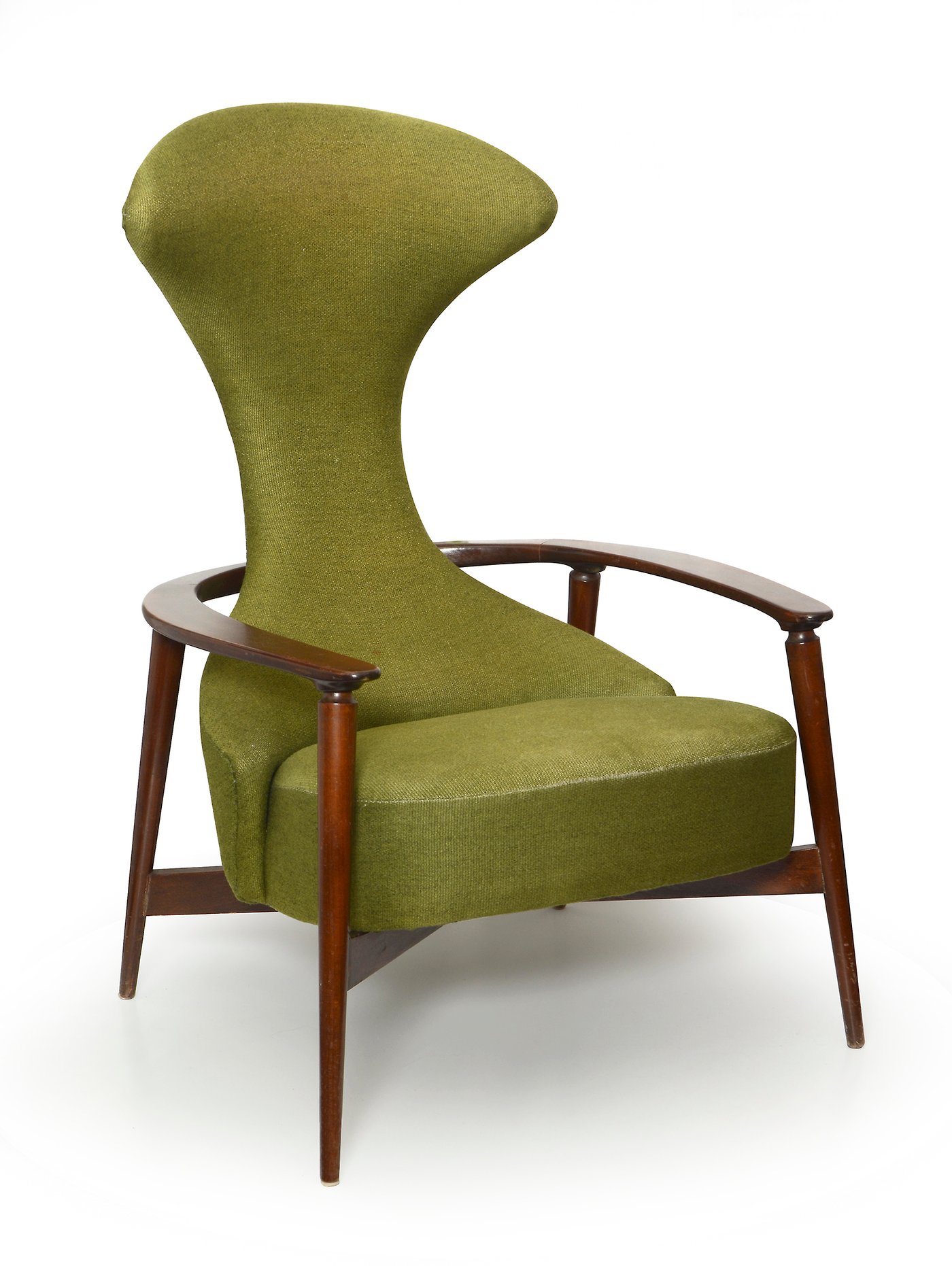 IKEA CAVELLI fotelja iz 1959. s maslinastozelenim tapecirungom i tamnodrvenim nogarima i rukohvatima.