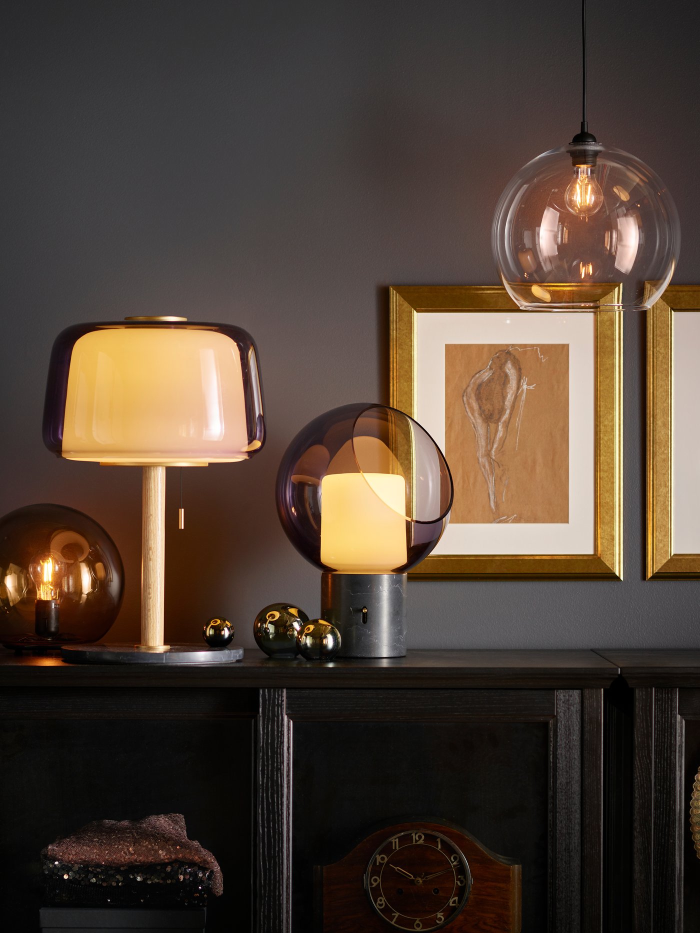 A marble/grey globe EVEDAL table lamp in the living room