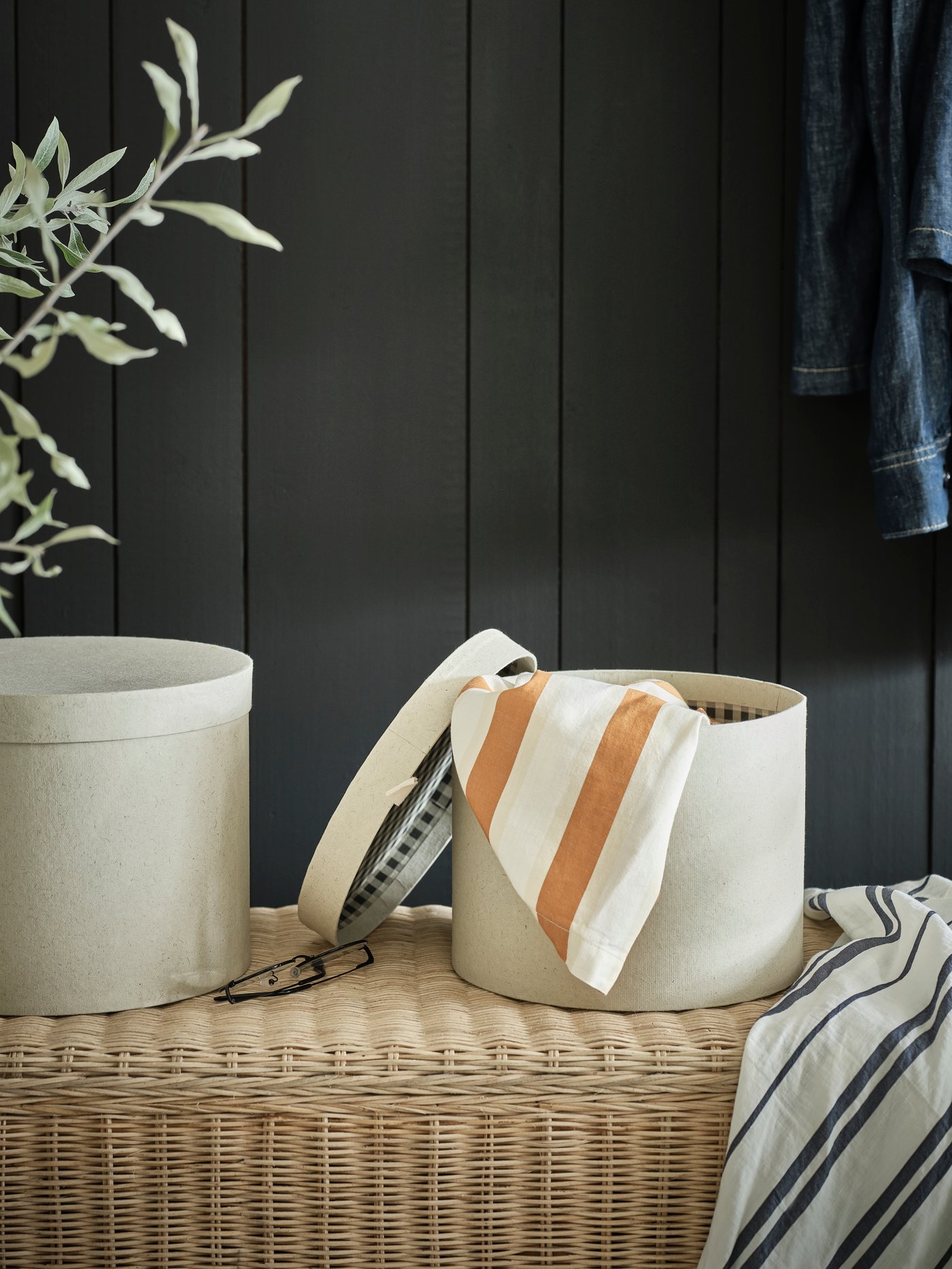 Banc avec rangement TOLKNING fait main en rotin