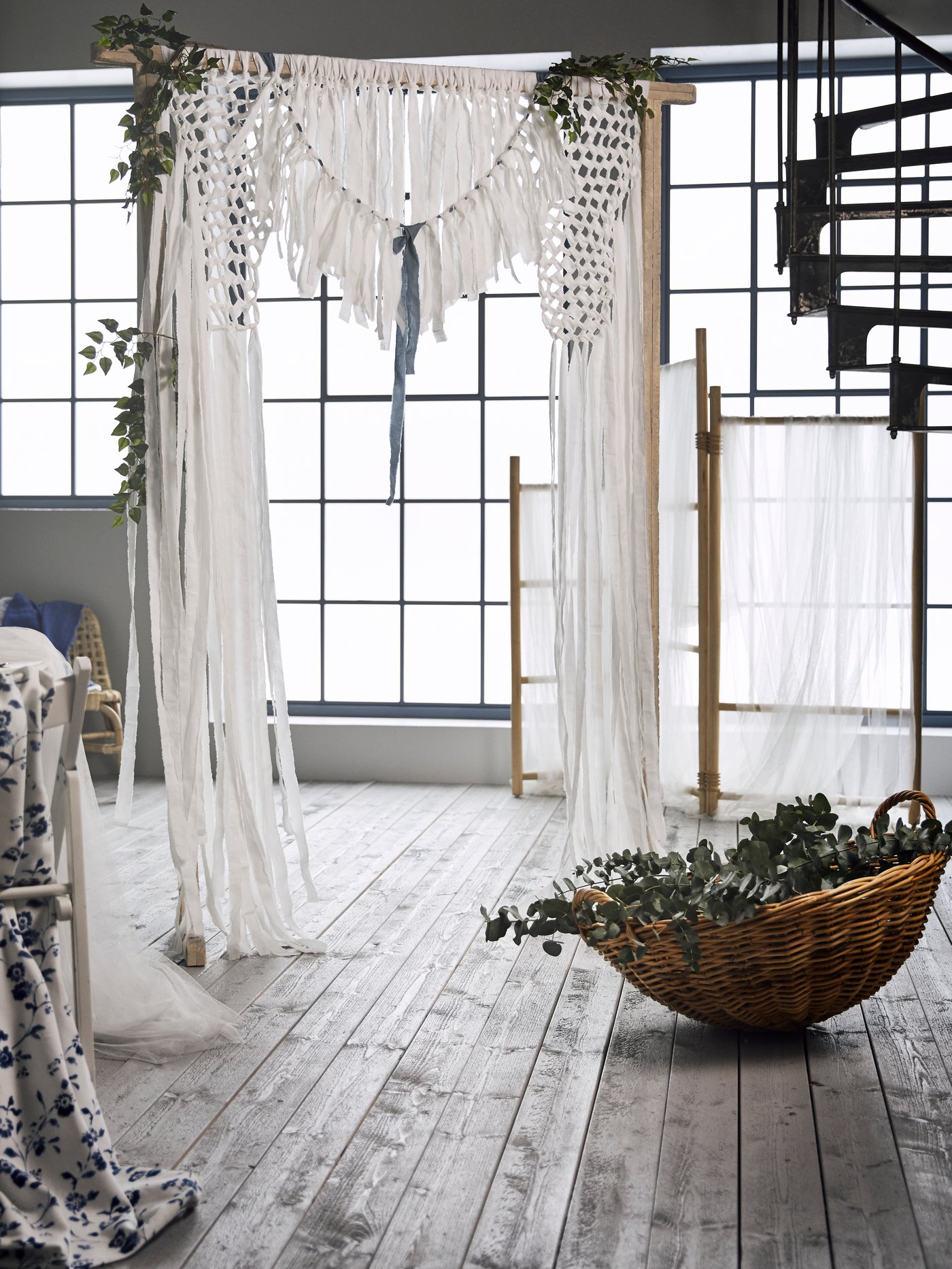 A white/with rod pocket LILL net curtains, 1 pair in the dining room