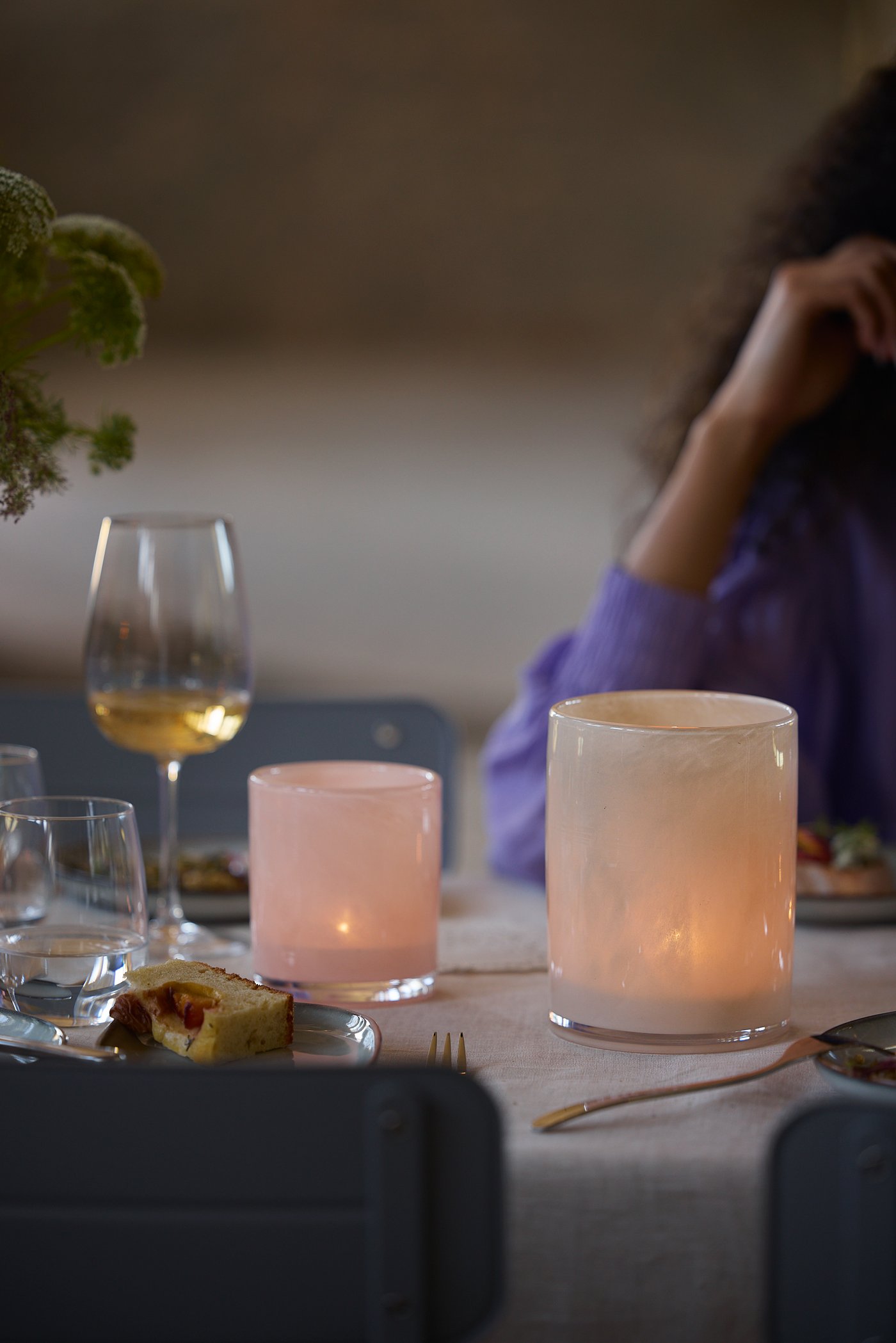 A pink VINDSTILLA candle holder