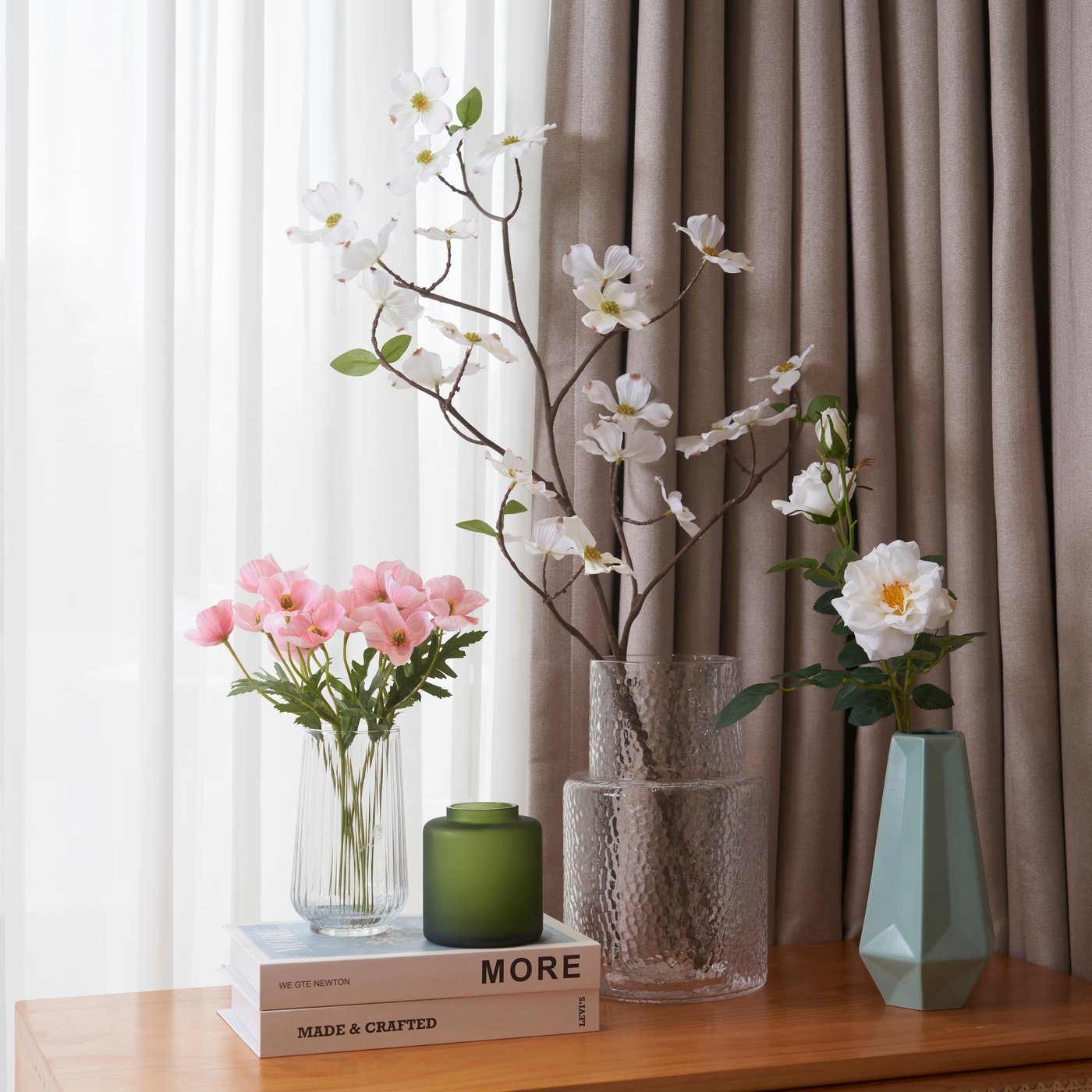 An in/outdoor/Poppy pink SMYCKA artificial flower