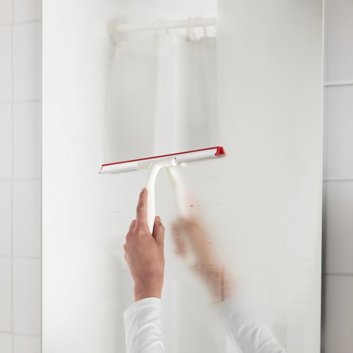A LILLNAGGEN squeegee