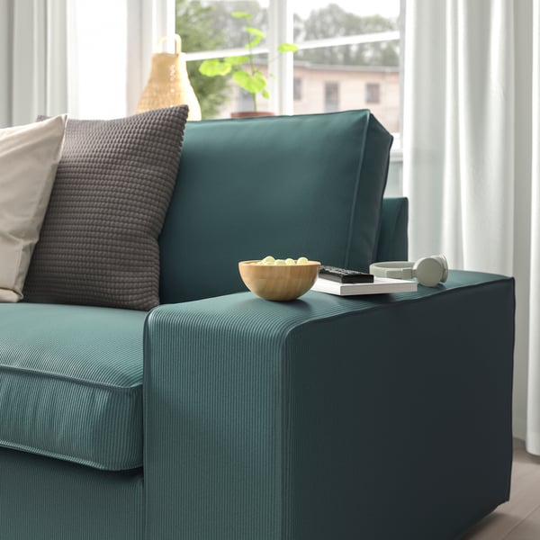 Un canapé KIVIK Kelinge gris-turquoise