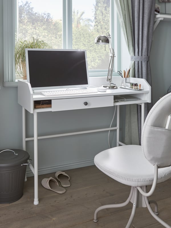 HAUGA desk and BJÖRKBERGET chair