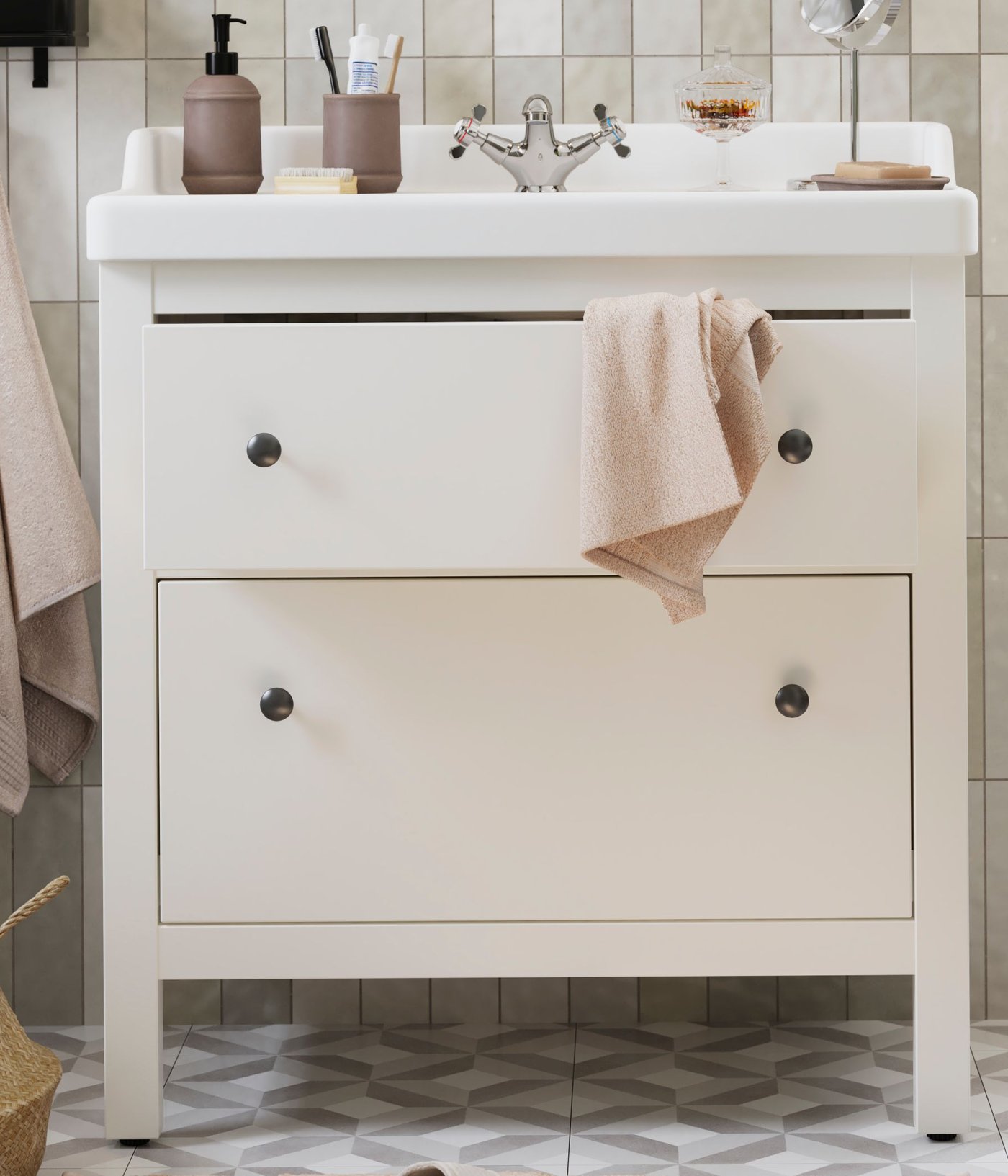 Salle de bains modulaire HEMNES
