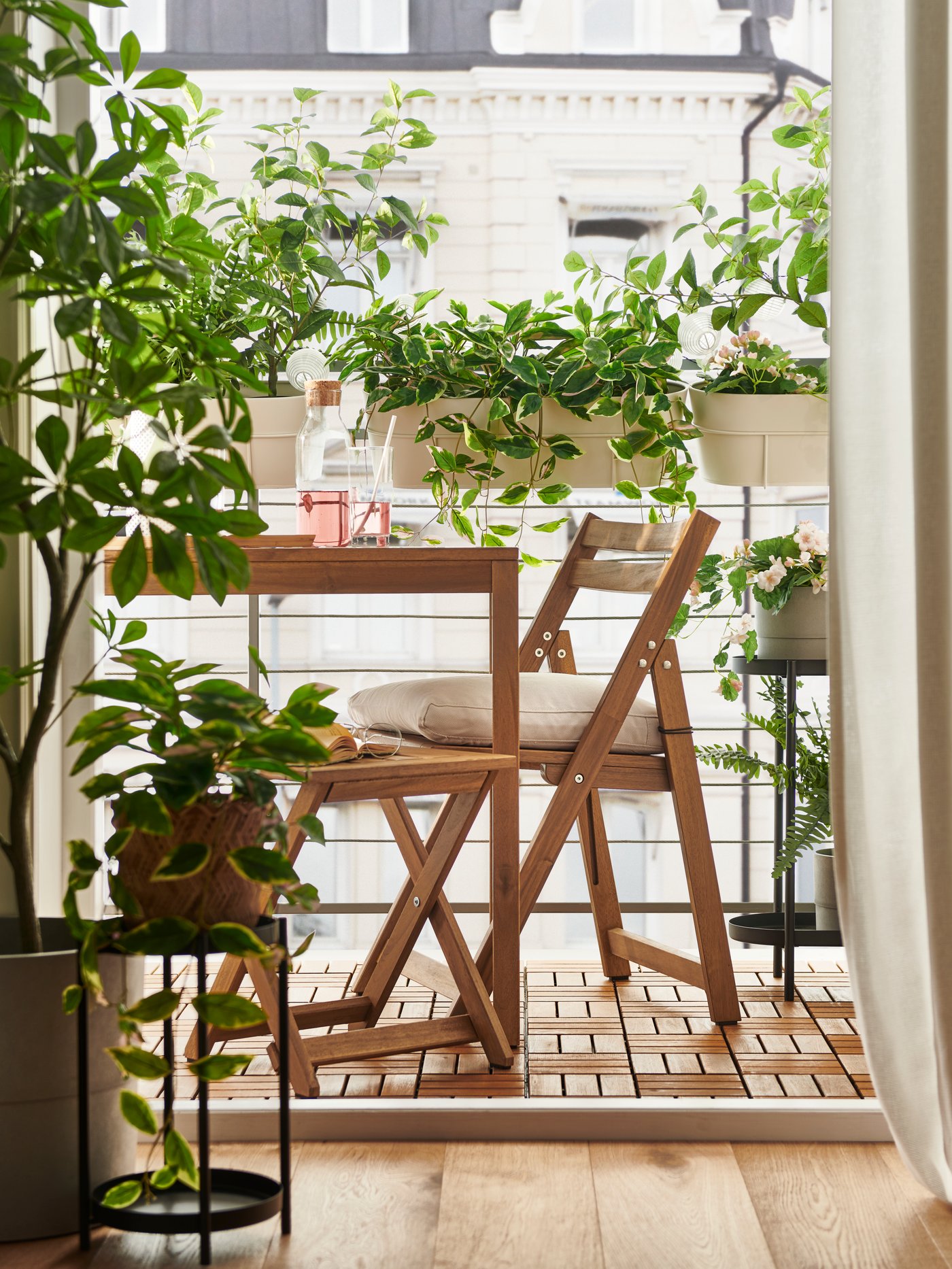 A light brown stained NÄMMARÖ table, outdoor