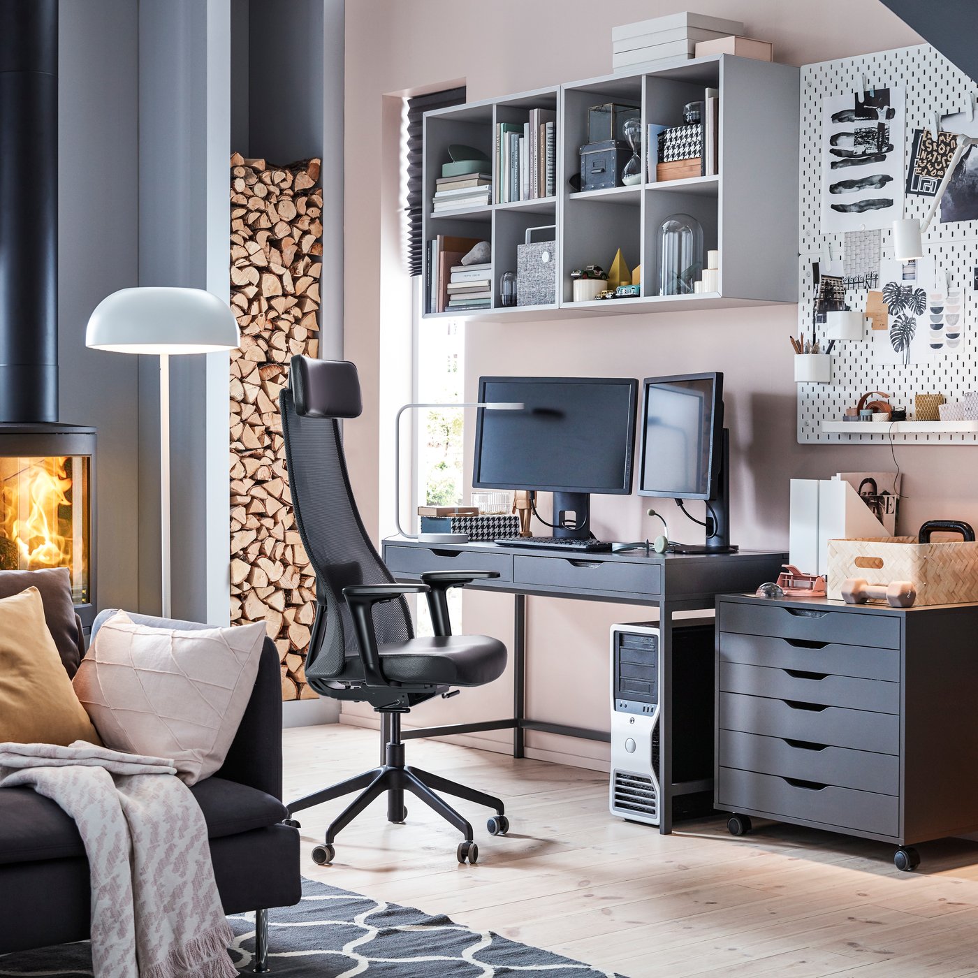 Your dream workspace is within your reach. Start using our ALEX desk and JARVFJALLET office chair. Check out this workspace for under ₱35,000.