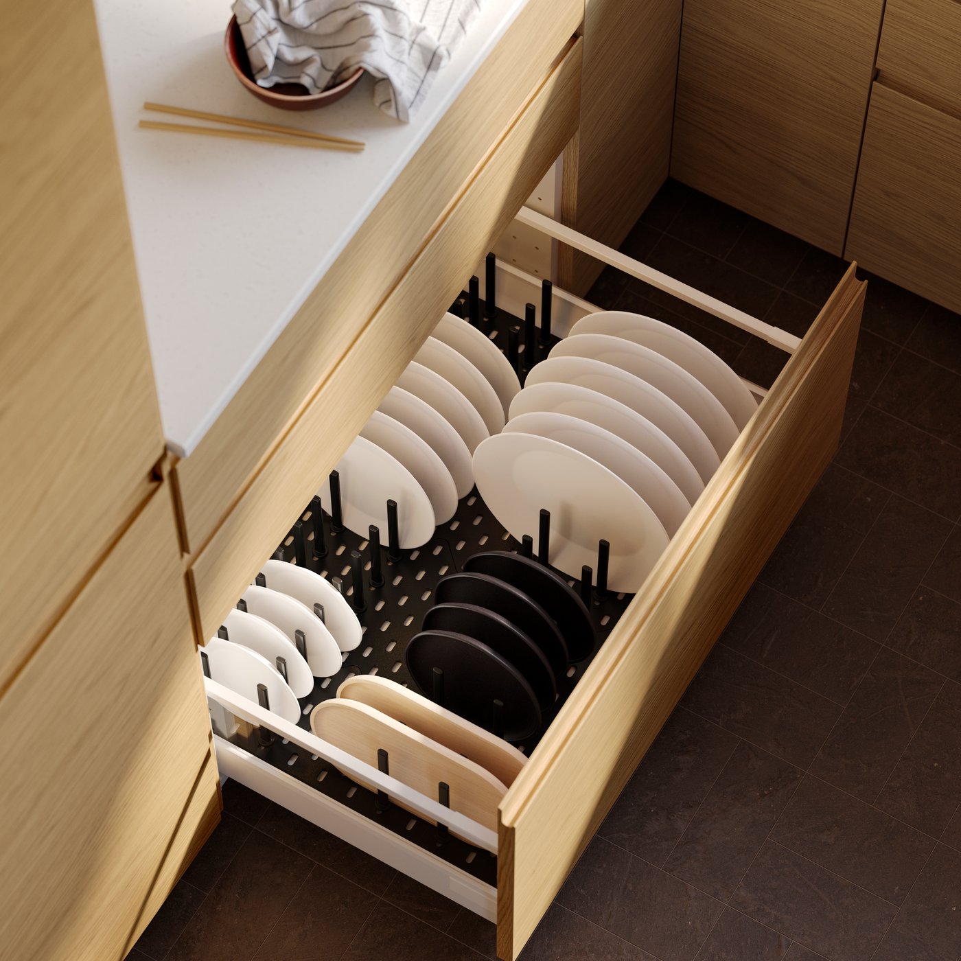 A beech SMÖRLING serving tray in the kitchen