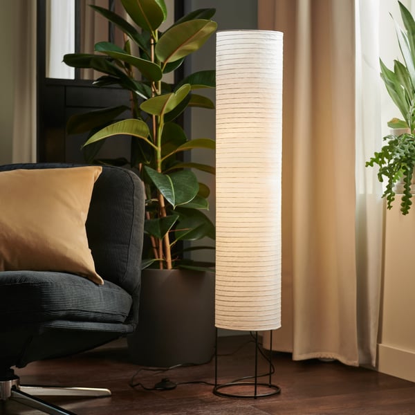 A white/black STRANDAD floor lamp