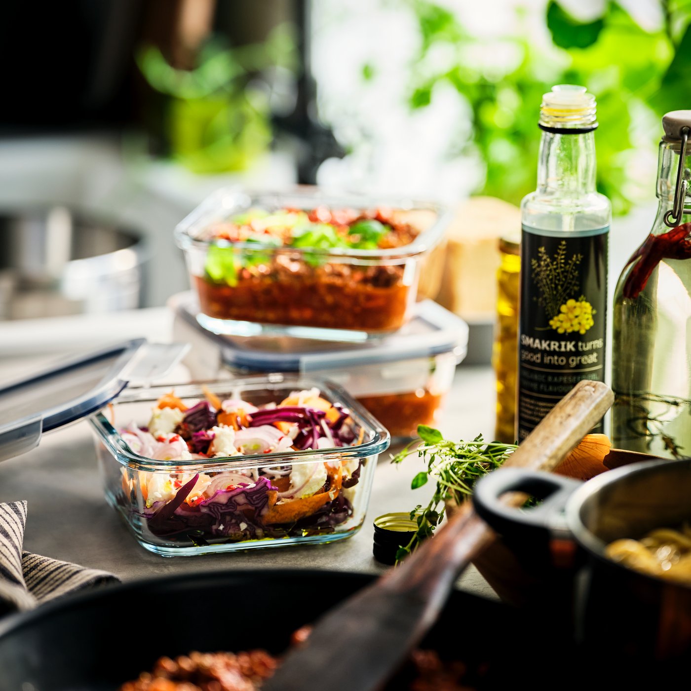 An organic SMAKRIK rapeseed oil.