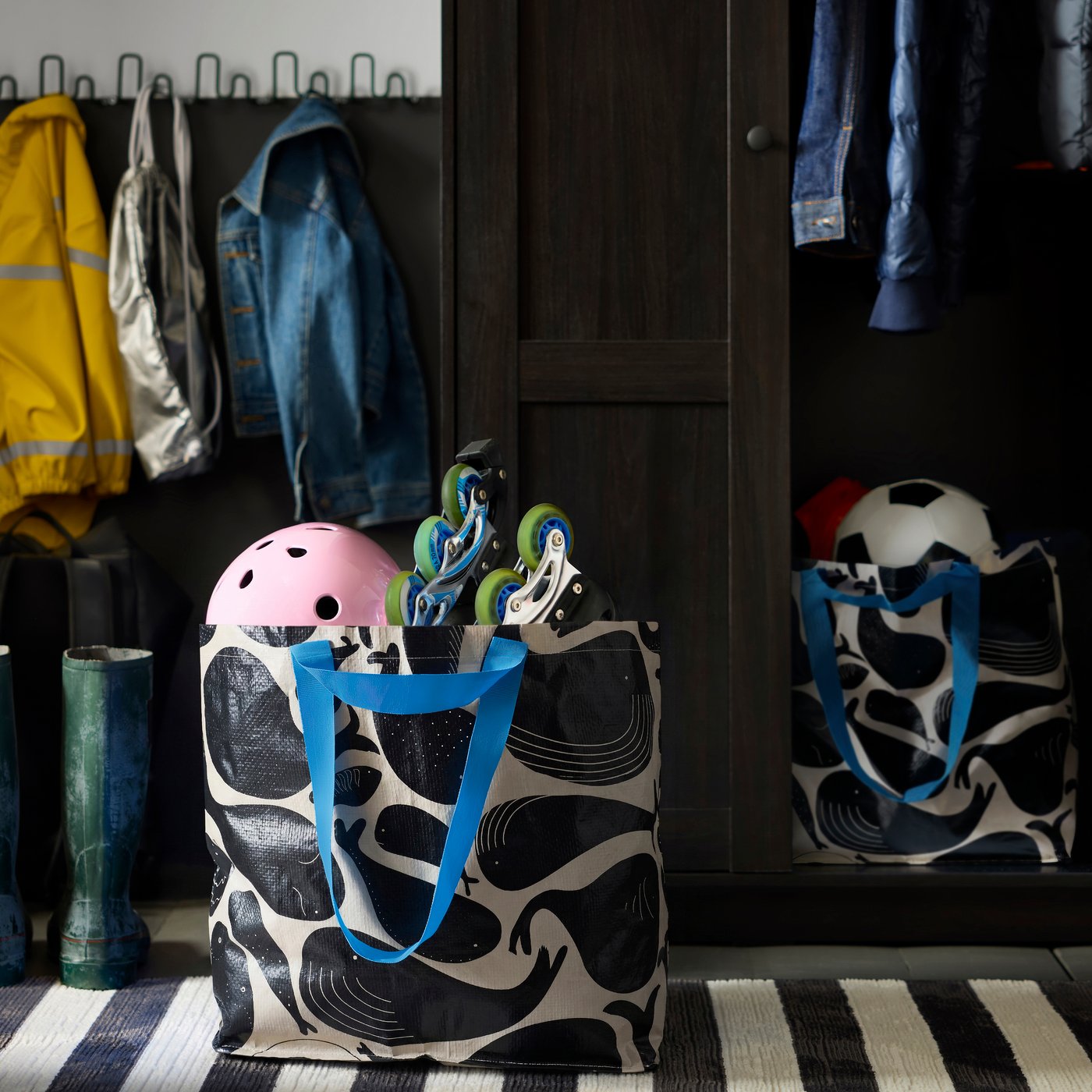 A whale pattern ROMELSÖN carrier bag, medium