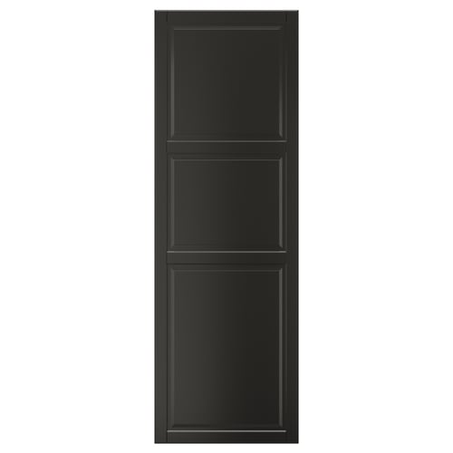 Svart skåpsdörr med fasade paneler och slät finish.