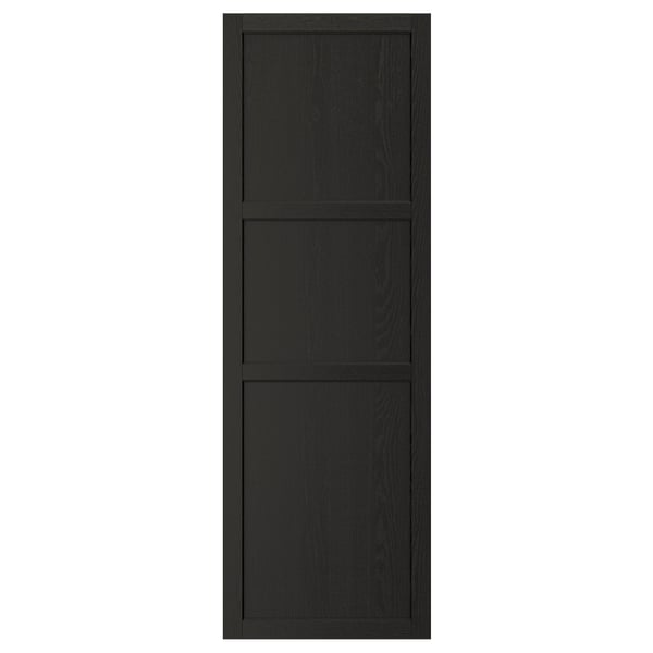 LERHYTTAN svart köksskåp med stomme i massivt trä och fanerpaneler, traditionell design.
