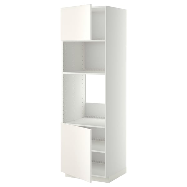 Ett vitt METOD-köksskåp med flyttbara hyllplan och en vändbar dörr. Modern design, tunn ram och två synliga fack.