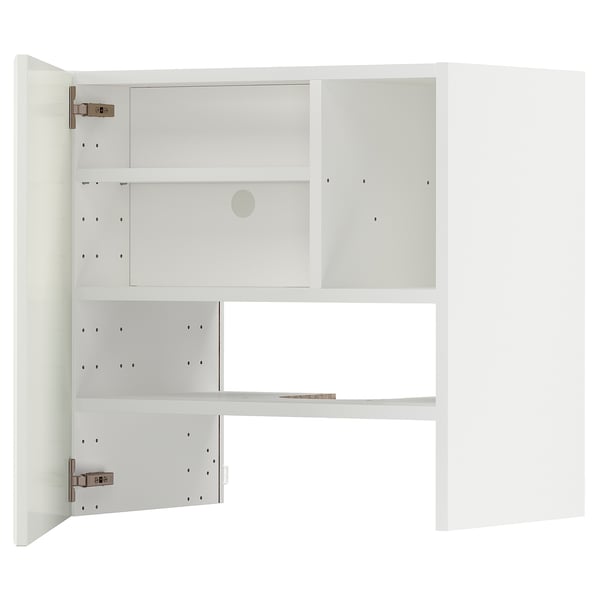 Vitt ikea METOD köksskåp, öppet, med hyllor och gångjärn.