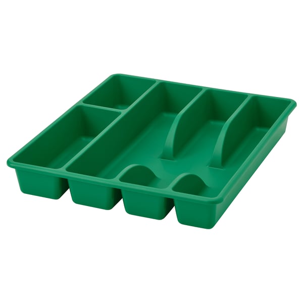 En grön SMÄCKER besticklåda i plast, med sex fack för att organisera köksredskap.